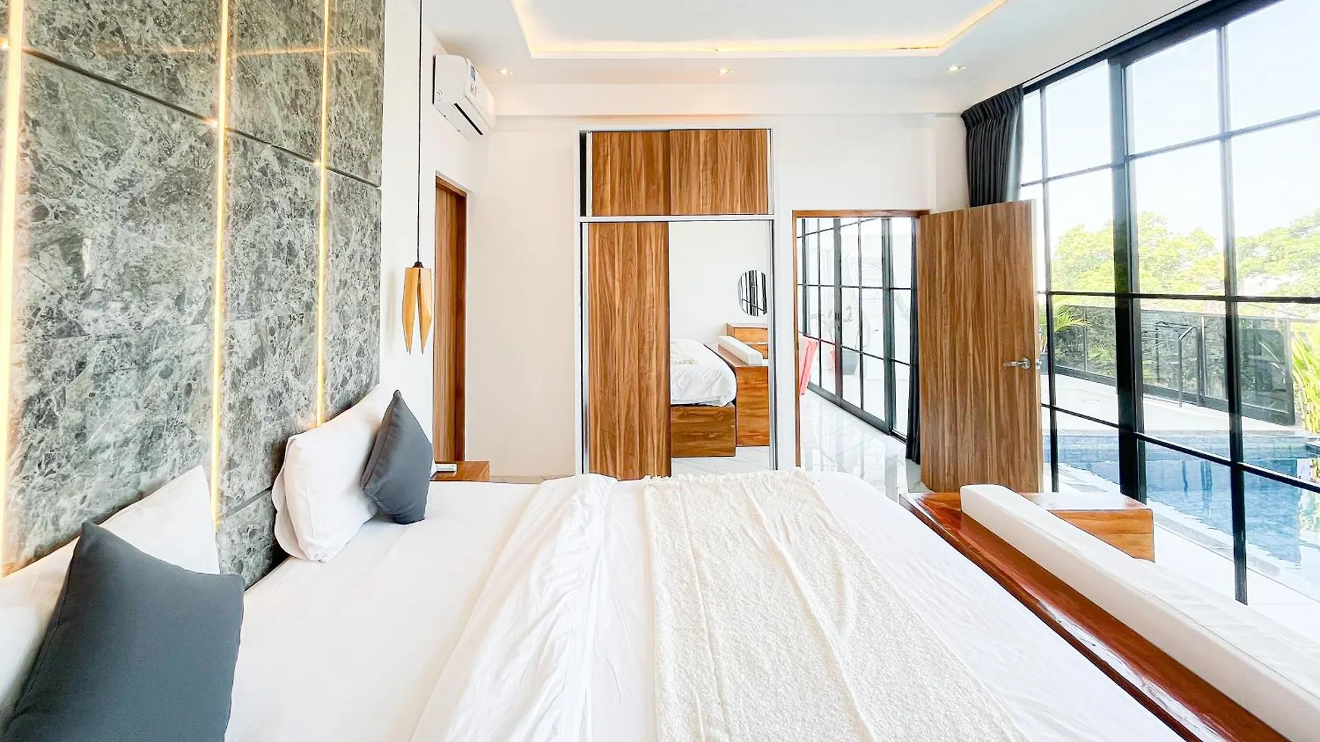 Villa Seminyak Loft 360 3 Bedroom