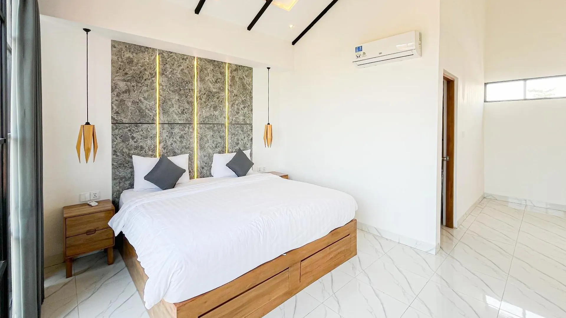Villa Seminyak Loft 360 3 Bedroom
